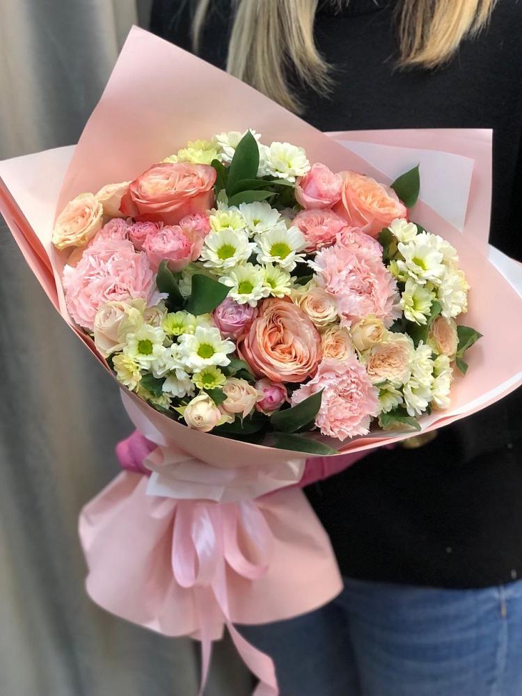 Букет цветов из: Гвоздики, Розы и Хризантемы в Новую Купавну