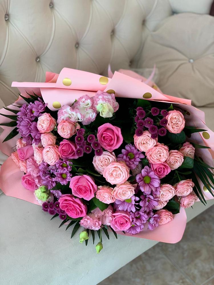 Букет цветов из: Хризантемы, Розы и Лизиантусы в Новую Купавну