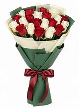 Букет Микс из красных и белых роз в Новую Купавну