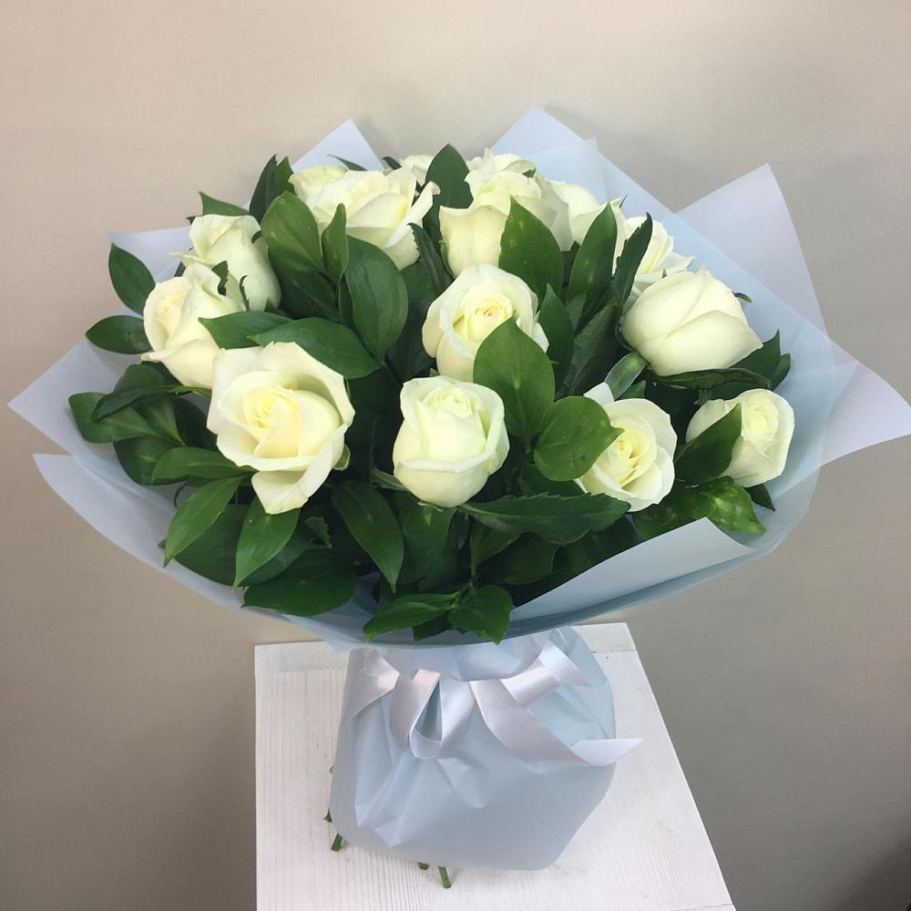 Букет 15 Белых роз Проуд в Новую Купавну