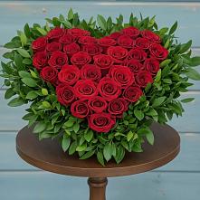 Цветочная композиция из Розы в виде сердца в Новую Купавну