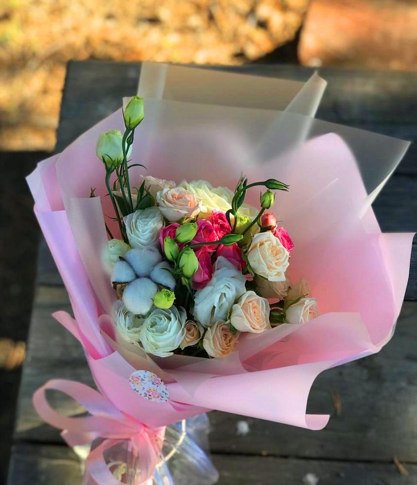 Букет цветов из: Розы и Лизиантусы в Новую Купавну