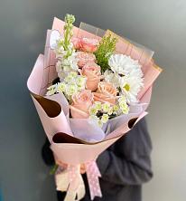 Букет цветов из:  Хризантемы и Розы в Новую Купавну