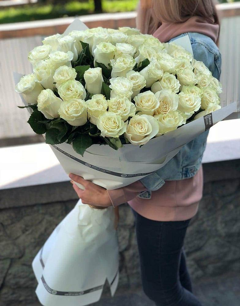 35 Белых роз в Новую Купавну Букет 35 Белых роз в Новую Купавну