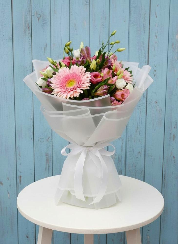 Букет цветов из: Герберы, Альстромерии и Лизиантусы в Новую Купавну