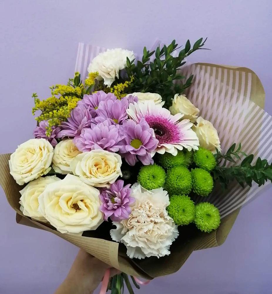 Букет цветов из: Хризантемы, Розы, Гвоздики и Герберы в Новую Купавну