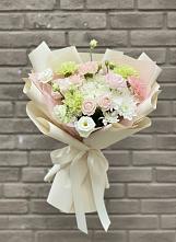Букет цветов из:  Гвоздики, Розы, Лизиантусы и Хризантемы #REPLACE_PRED# Новую Купавну