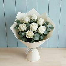 Букет Белые розы в Эвкалипте в Новую Купавну