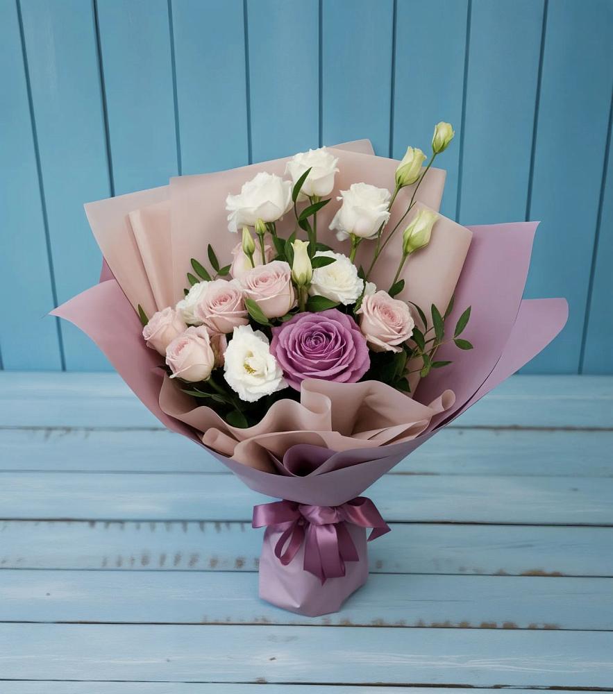 Букет цветов из: Розы и Лизиантусы в Новую Купавну